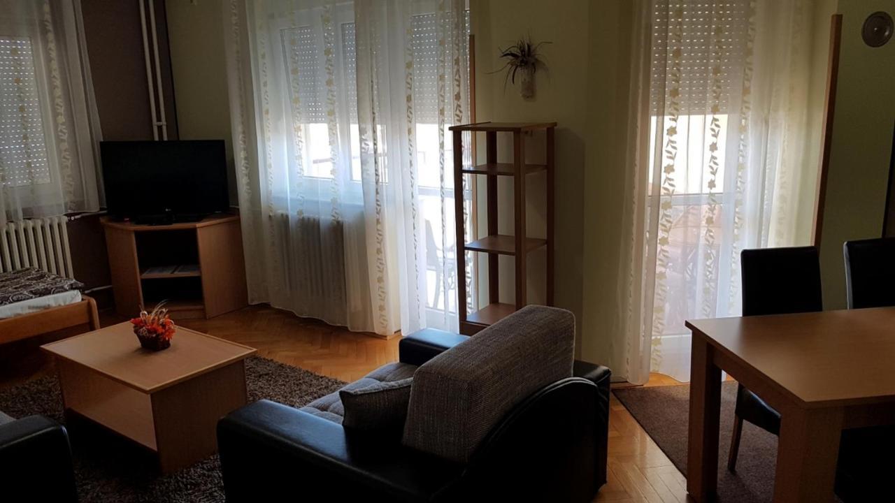 Voyager Bed & Breakfast Новий Сад Екстер'єр фото